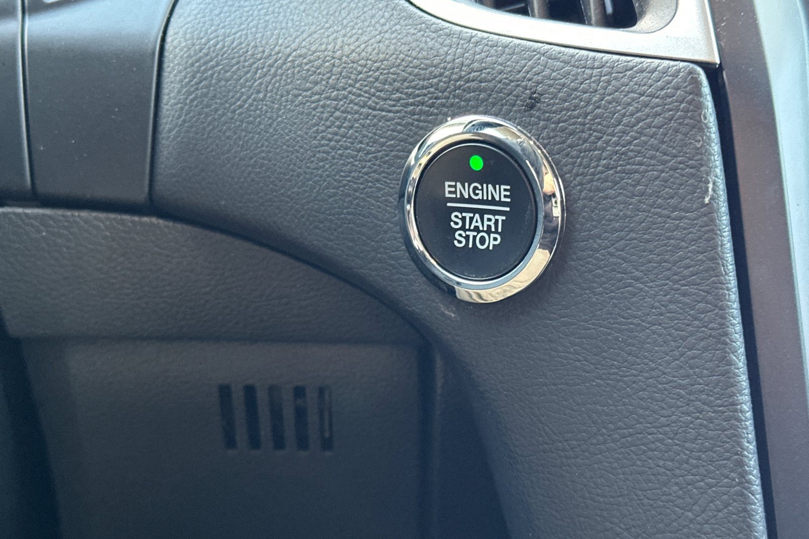 Used 2023 Ford Edge SEL image 22