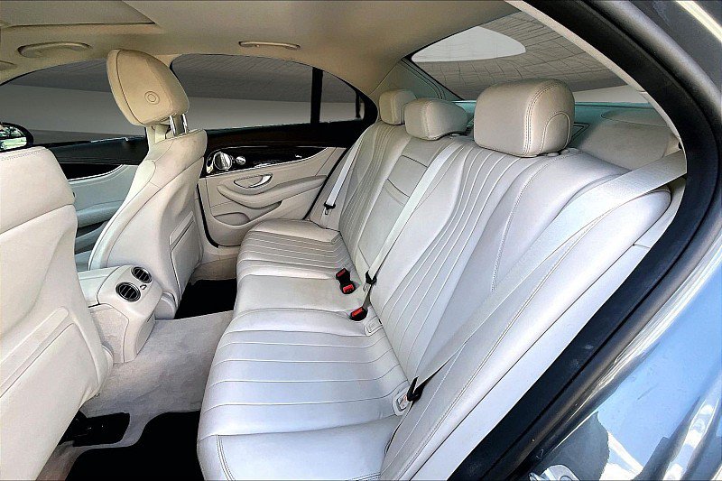 Used 2017 Mercedes-Benz E 300 image 22