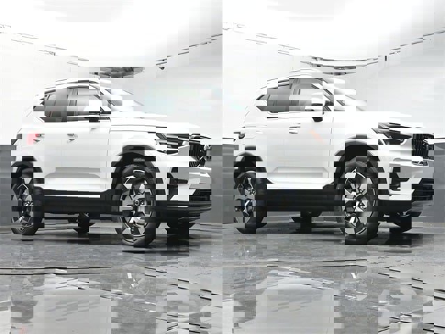 New 2025 Volvo XC40 B5 Plus w/ Protection Package Premier image 42