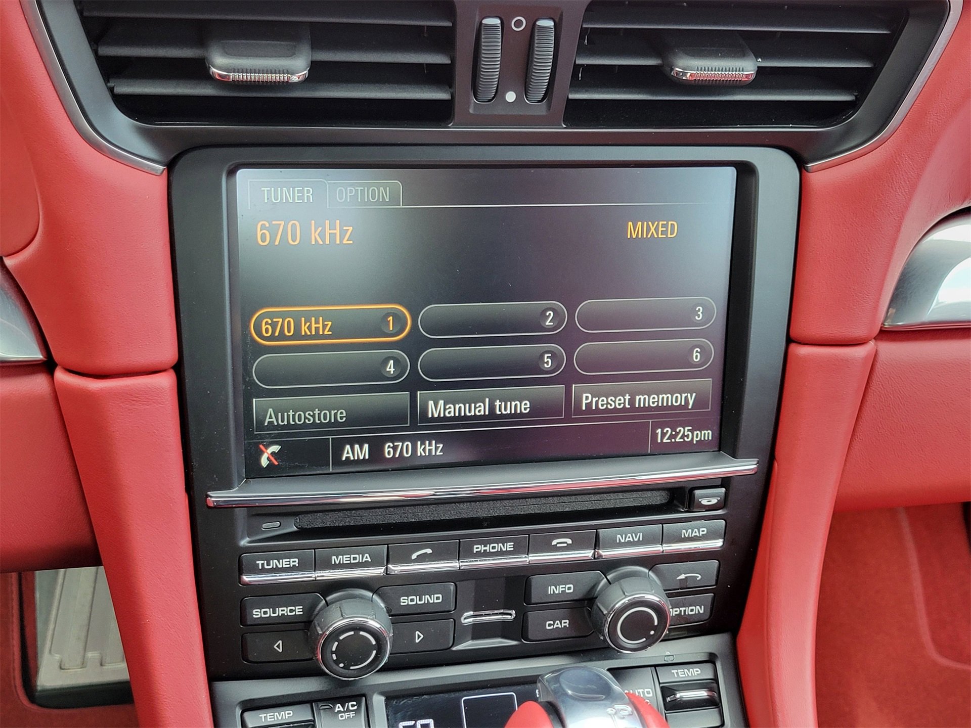 Used 2014 Porsche 911 Carrera S image 17