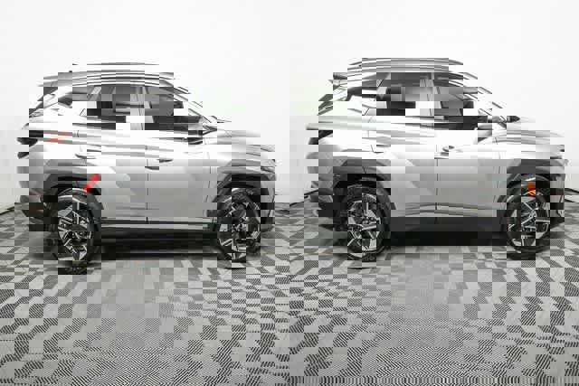 New 2026 Hyundai Tucson SEL image 3