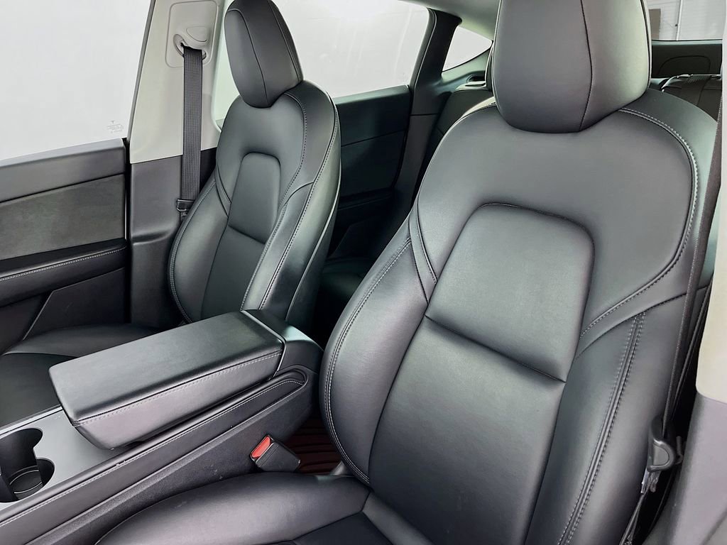 Used 2021 Tesla Model Y Long Range image 26