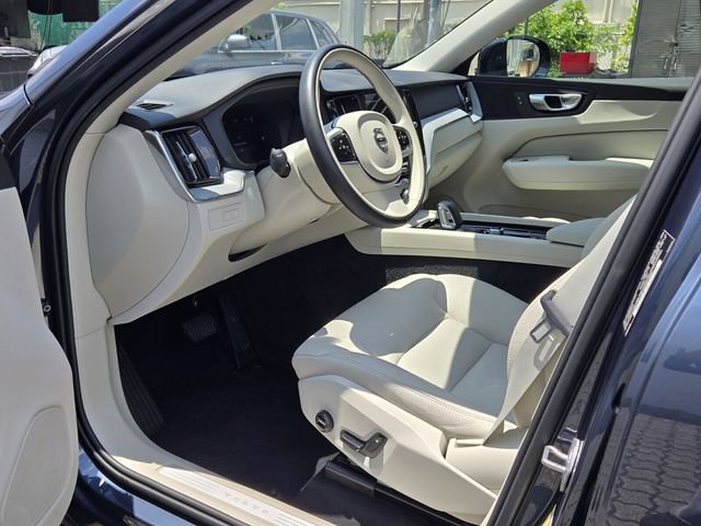 Certified 2025 Volvo XC60 T8 Plus w/ Protection Package Premier AWD/4WD image 14