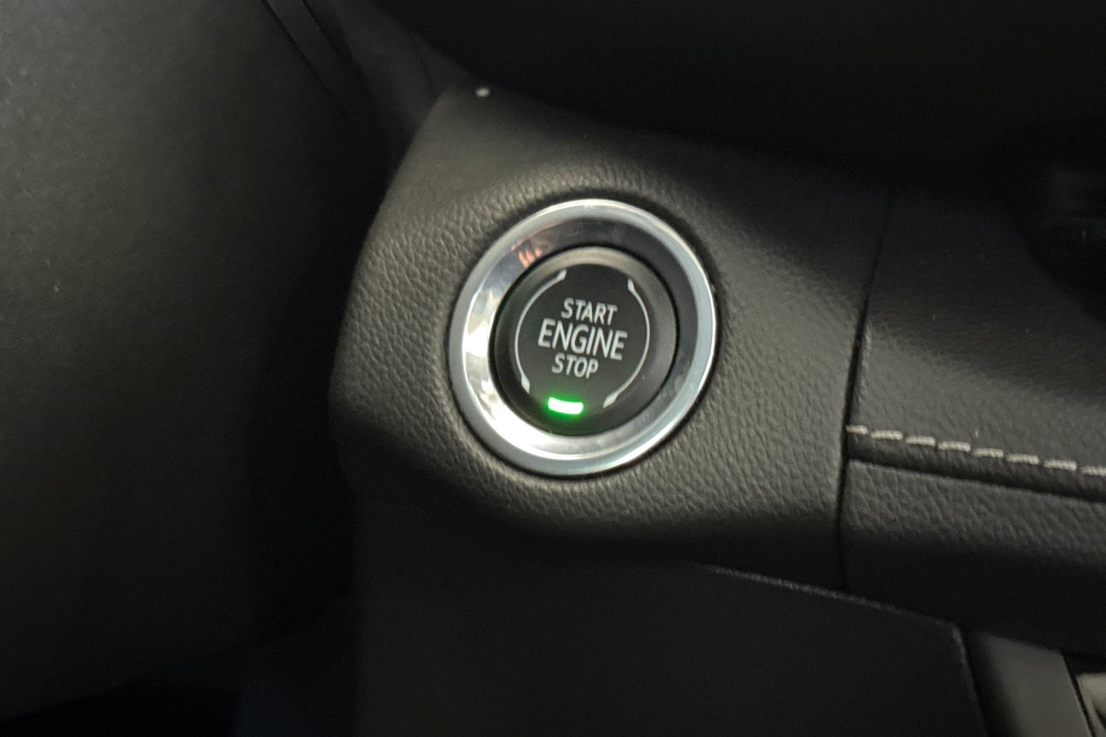 Used 2023 Buick Envision Essence w/ Sport Touring Package AWD/4WD image 28