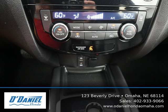 Used 2015 Nissan Rogue SL AWD/4WD image 31