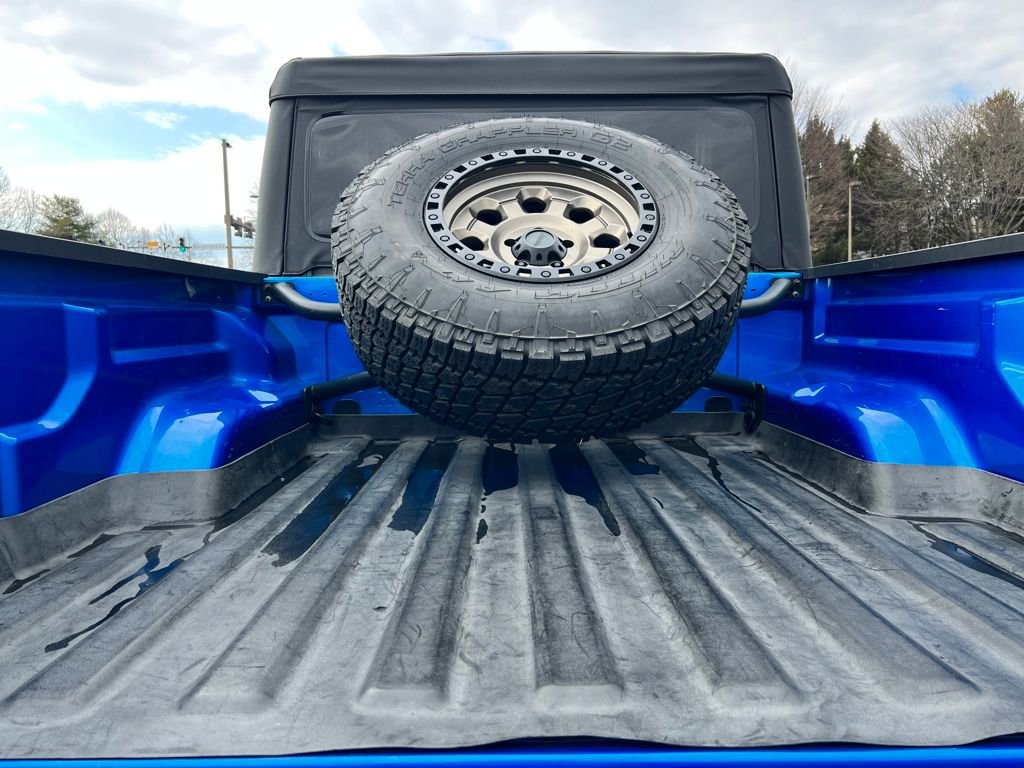 Used 2021 Jeep Gladiator Willys image 19