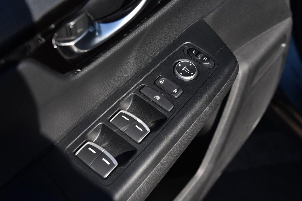 Certified 2025 Honda CR-V EX-L image 8