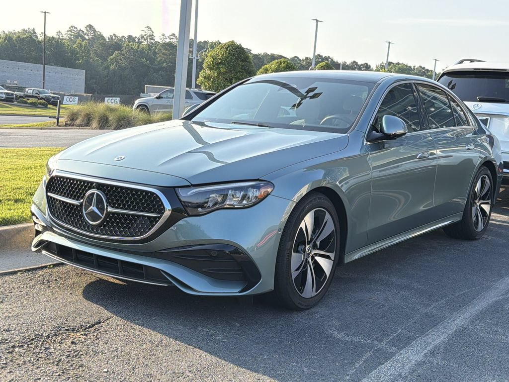 Used 2026 Mercedes-Benz E 350 4MATIC Sedan image 3