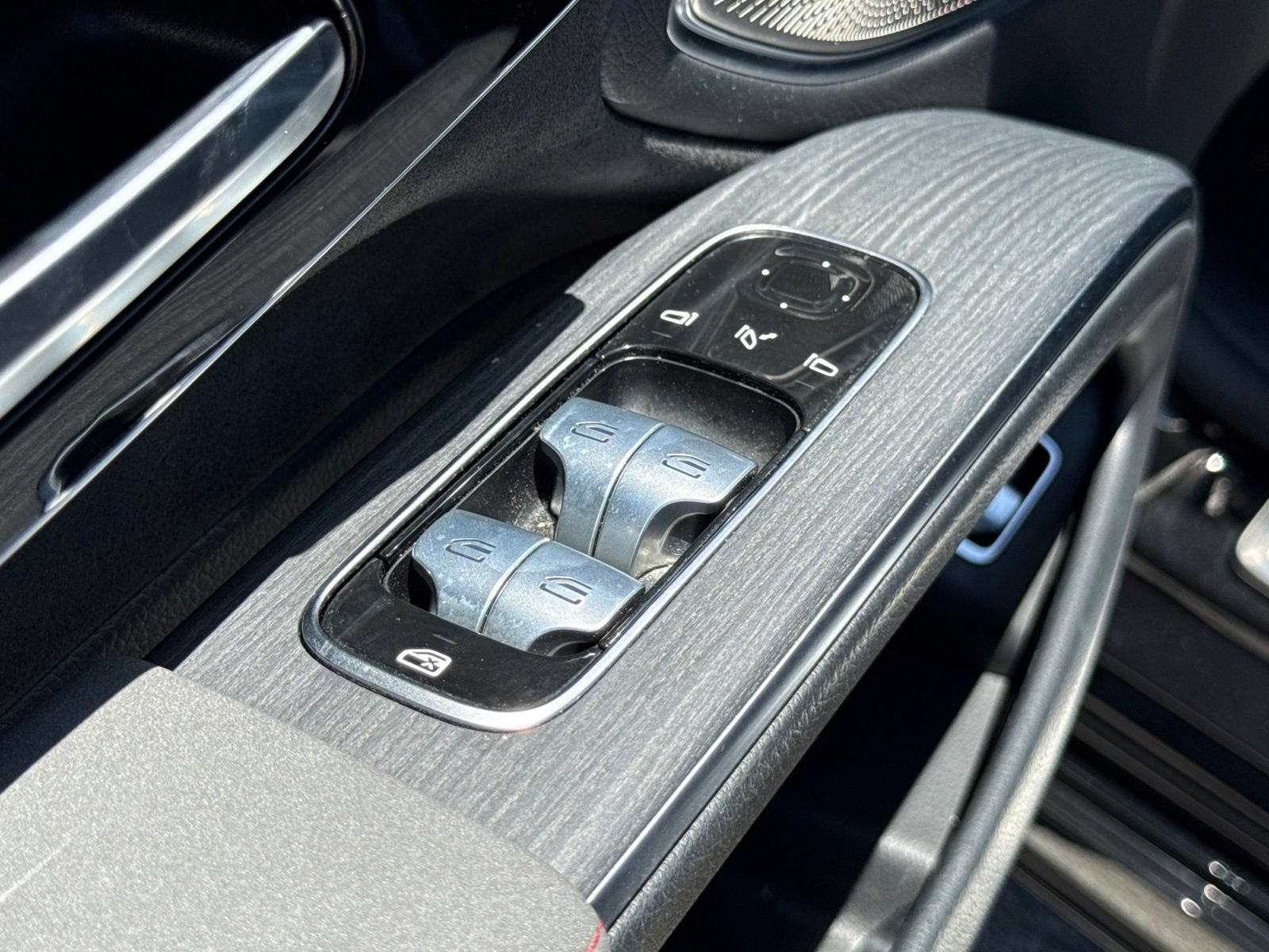 Used 2022 Mercedes-Benz EQS 580 4MATIC Sedan image 24