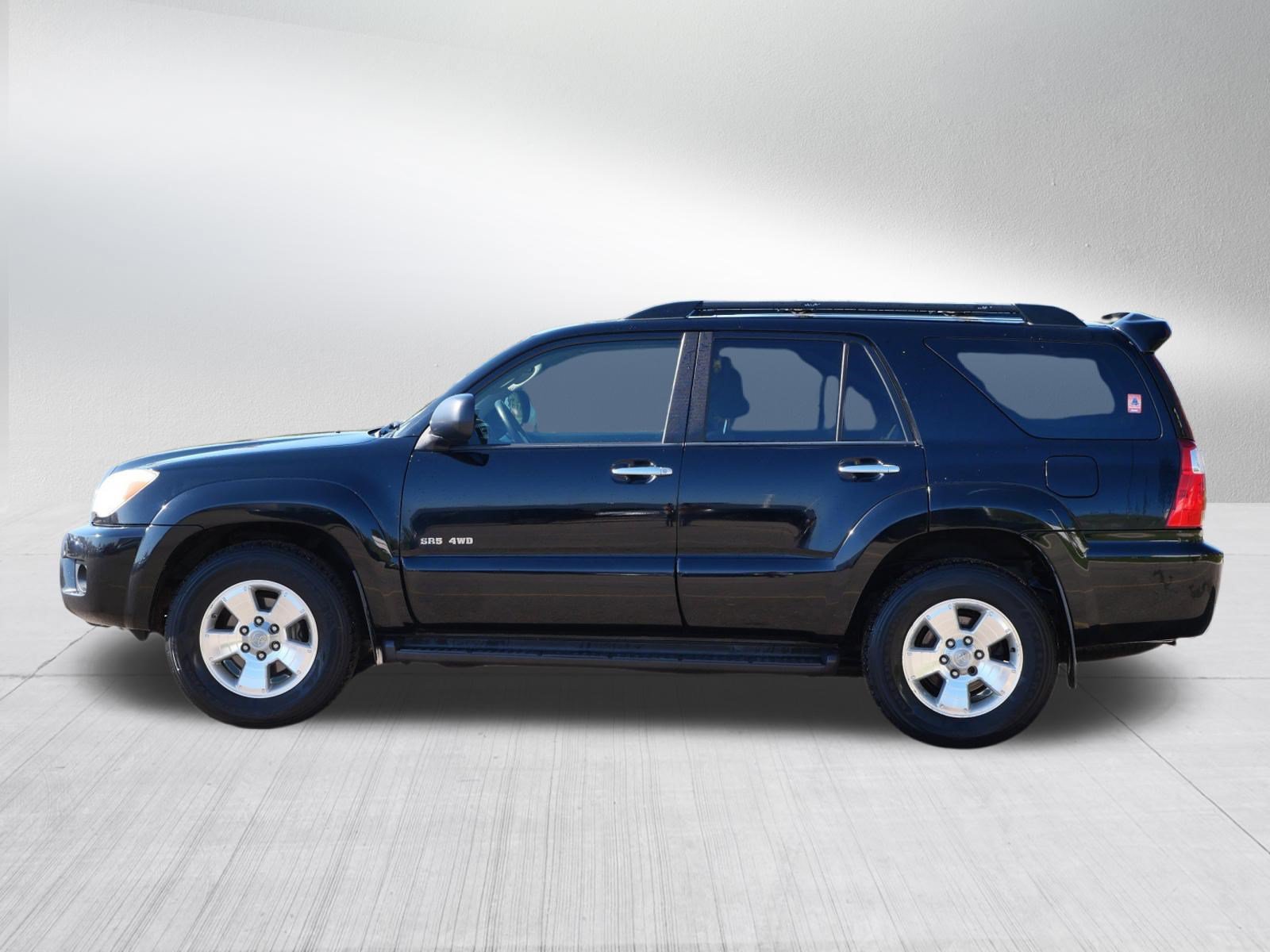 Used 2007 Toyota 4Runner SR5 AWD/4WD image 4