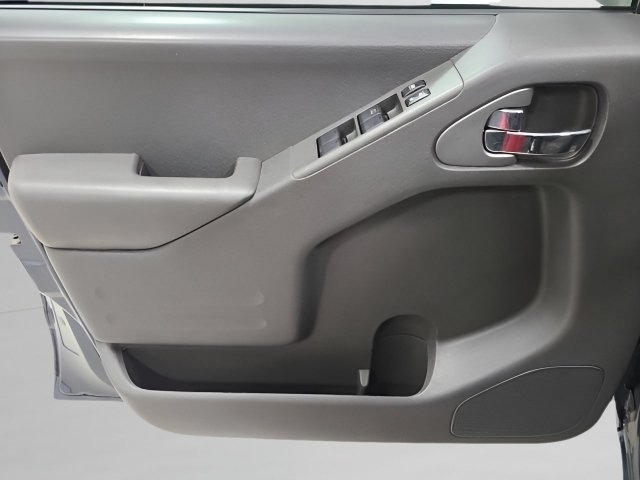 Used 2016 Nissan Frontier PRO-4X AWD/4WD image 20