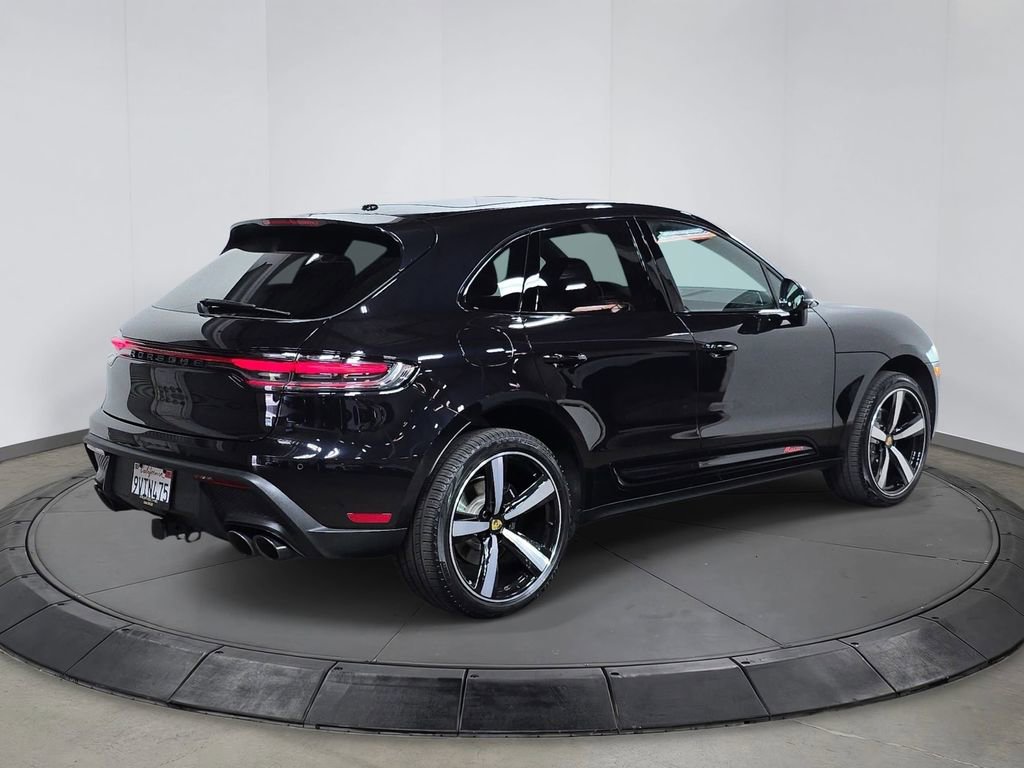 Used 2025 Porsche Macan image 7