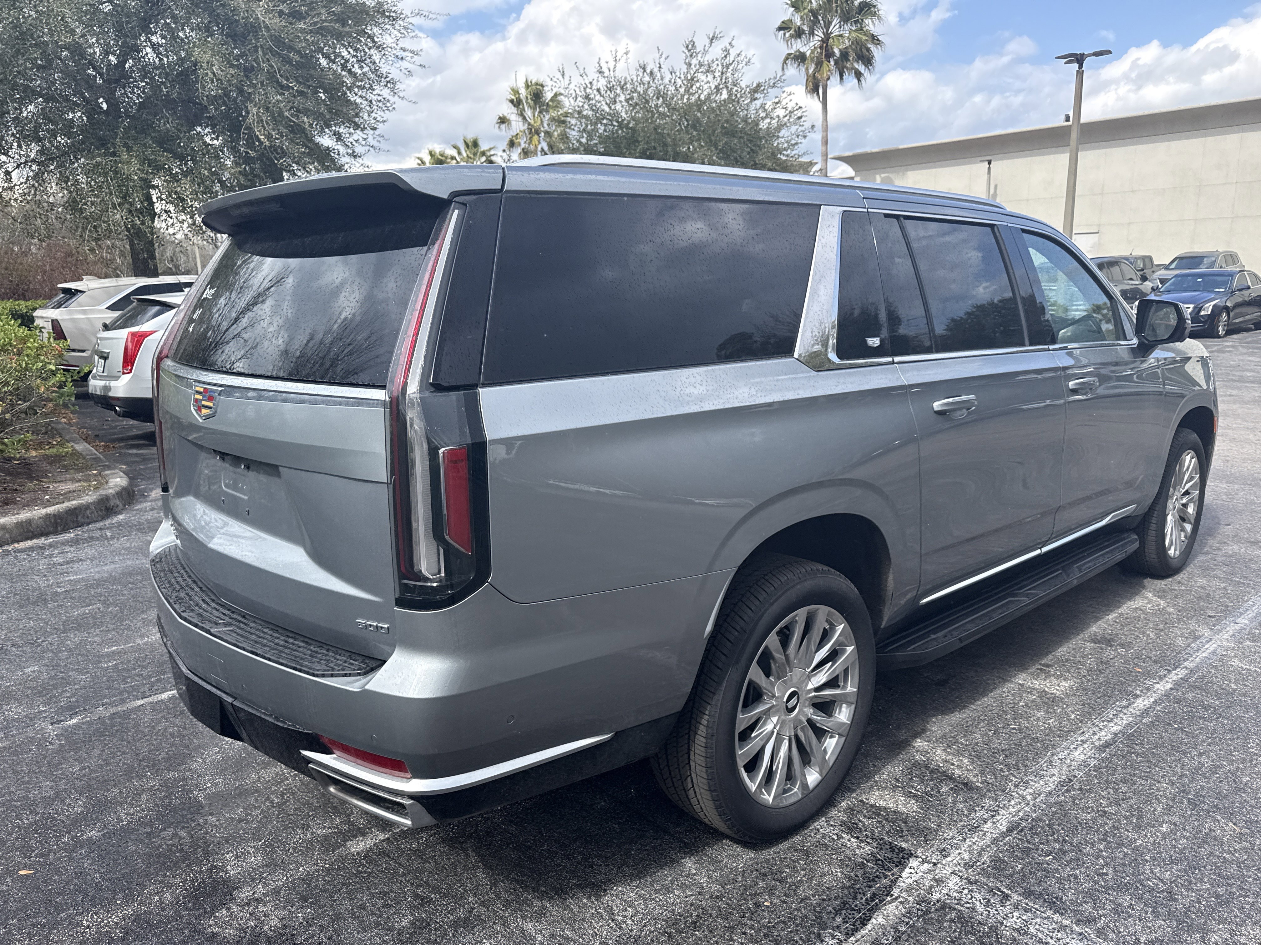 Certified 2024 Cadillac Escalade ESV Premium Luxury image 3