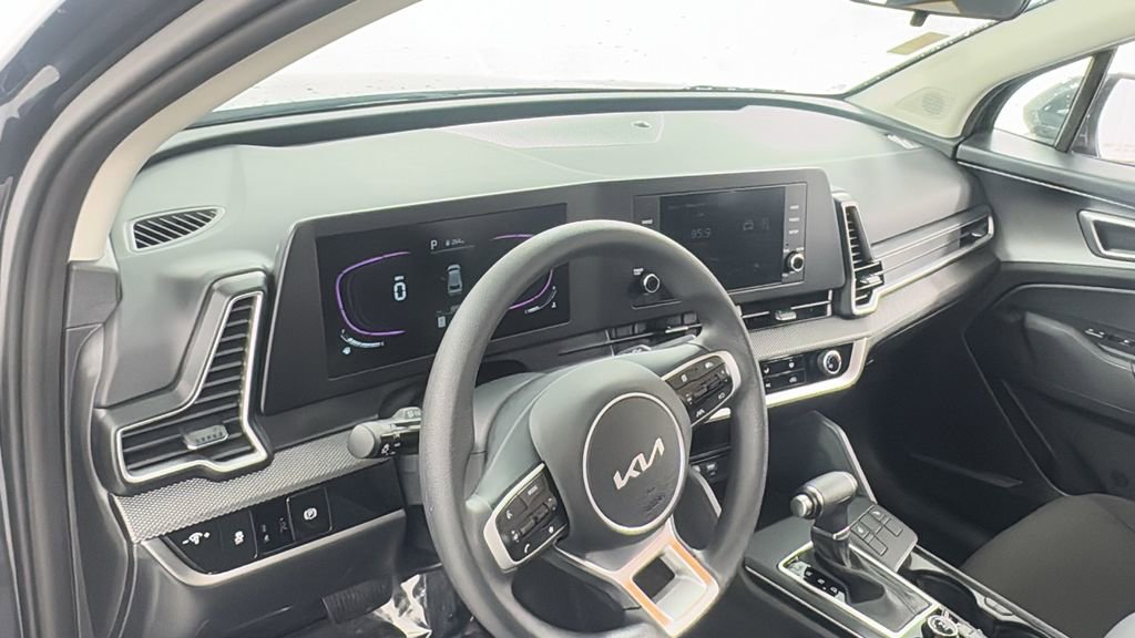 Used 2024 Kia Sportage LX image 33