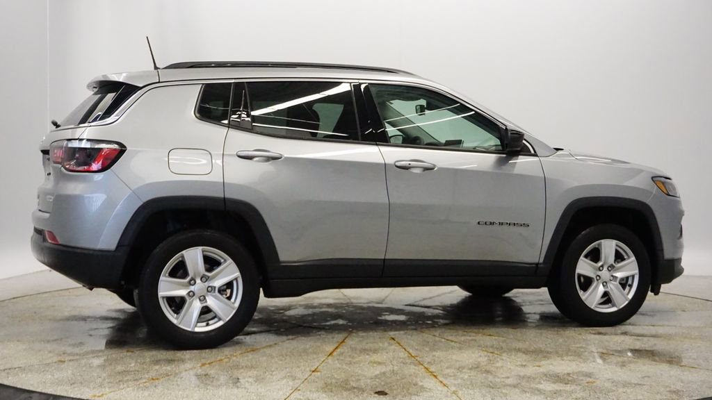 Certified 2022 Jeep Compass Latitude image 6