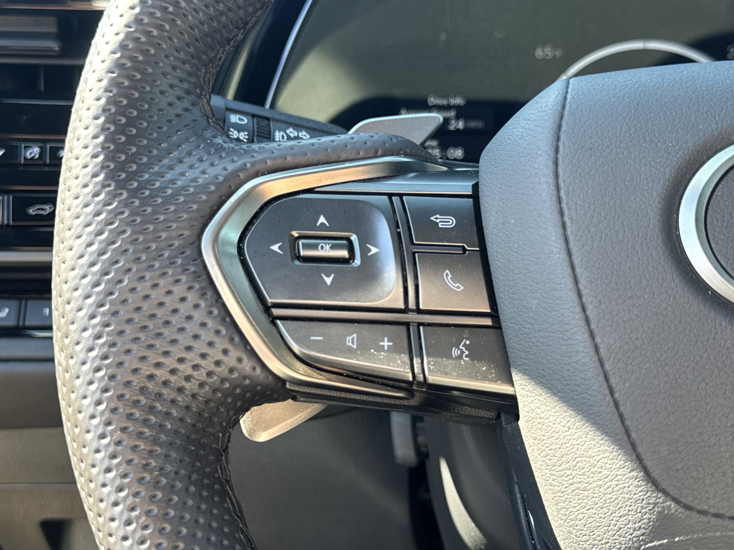 Used 2024 Lexus TX 500h AWD w/ Technology Package image 39