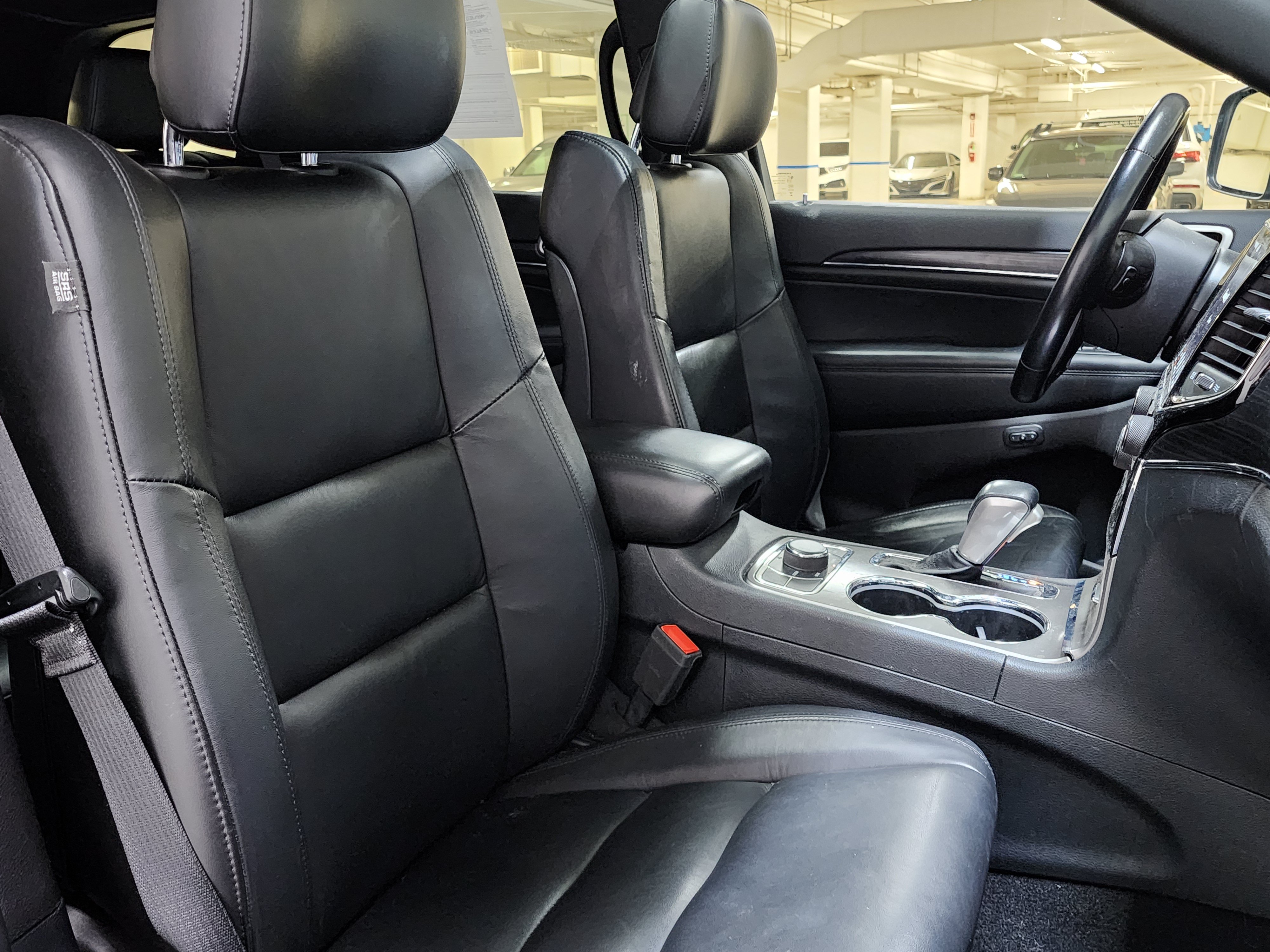 Used 2020 Jeep Grand Cherokee Limited AWD/4WD image 24