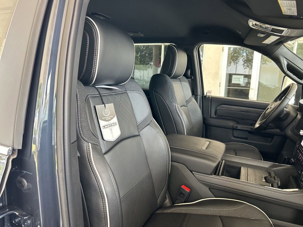 New 2025 RAM 2500 Limited AWD/4WD image 28
