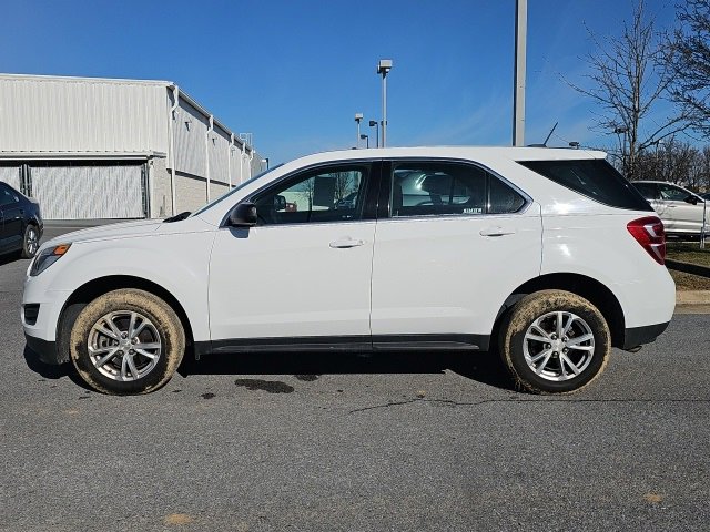 Used 2017 Chevrolet Equinox LS image 3
