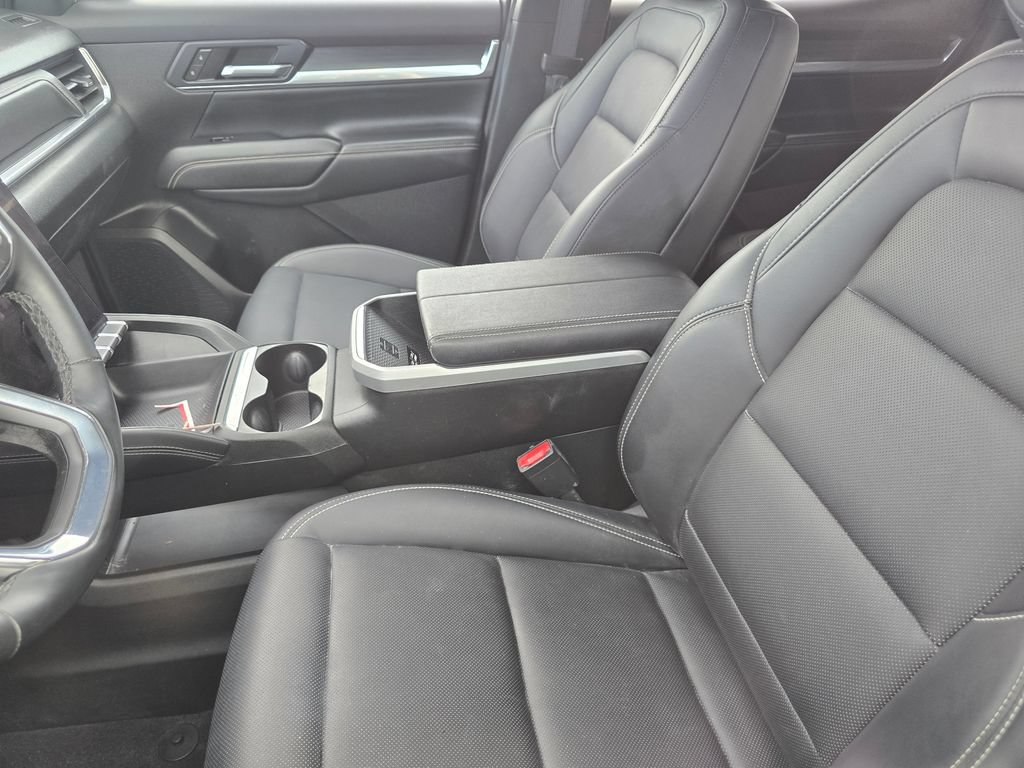 Used 2026 GMC Terrain Elevation w/ Elevation Premium Package AWD/4WD image 19