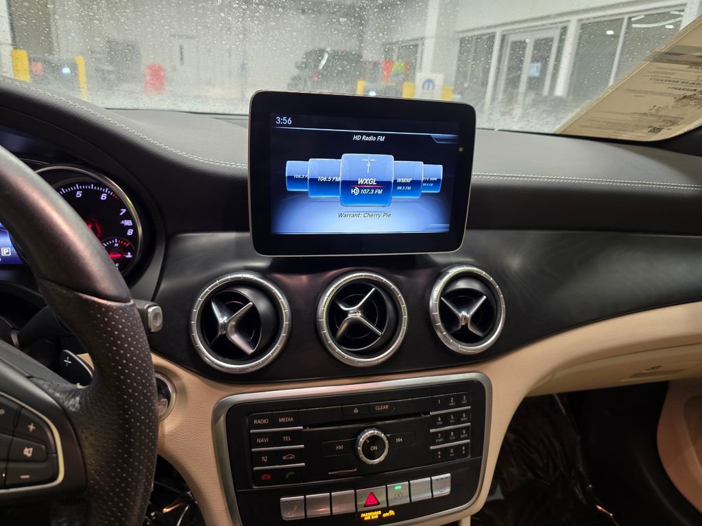 Used 2019 Mercedes-Benz CLA 250 4MATIC image 21