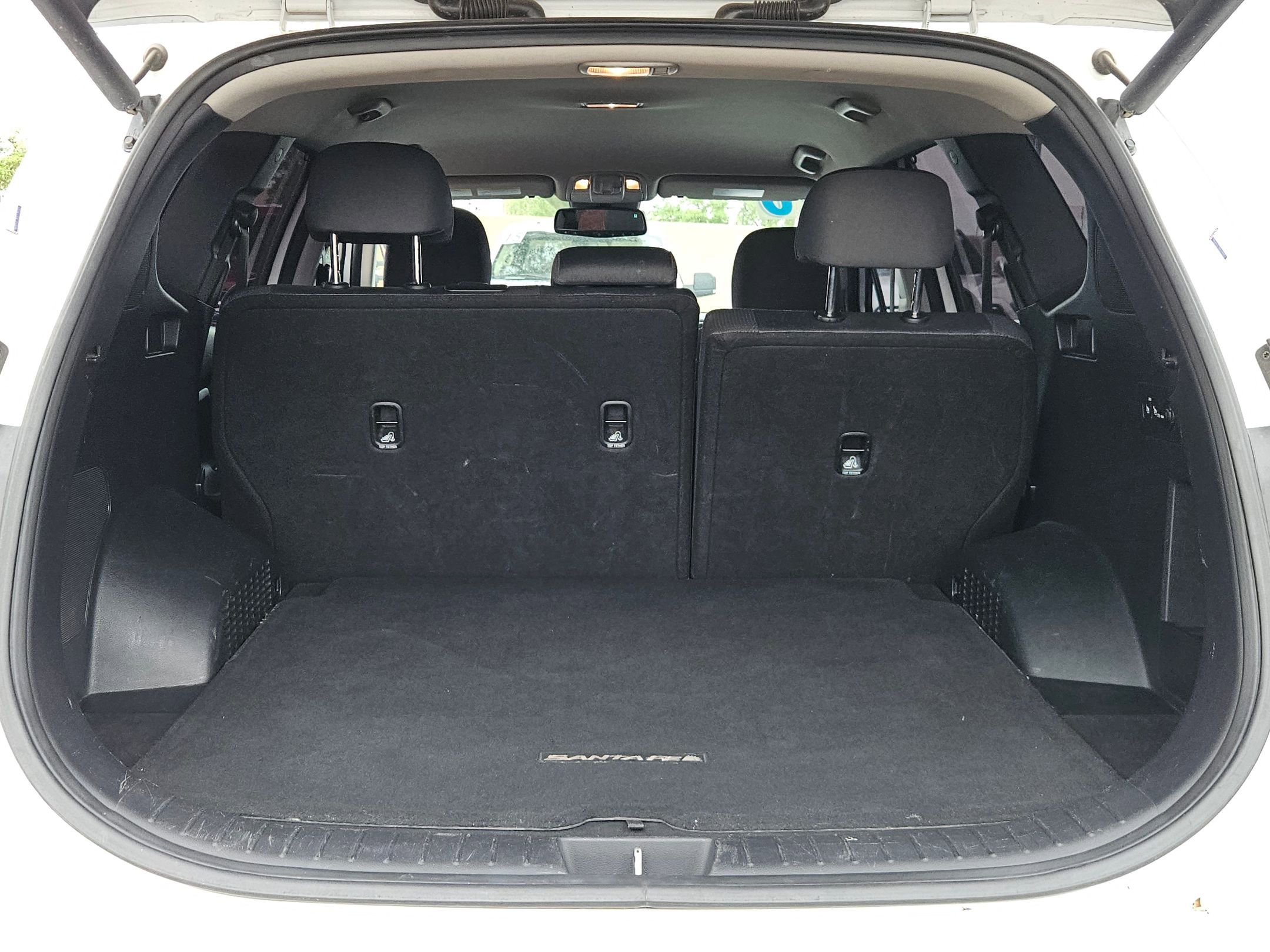 Used 2020 Hyundai Santa Fe SEL w/ Convenience Package FWD image 6