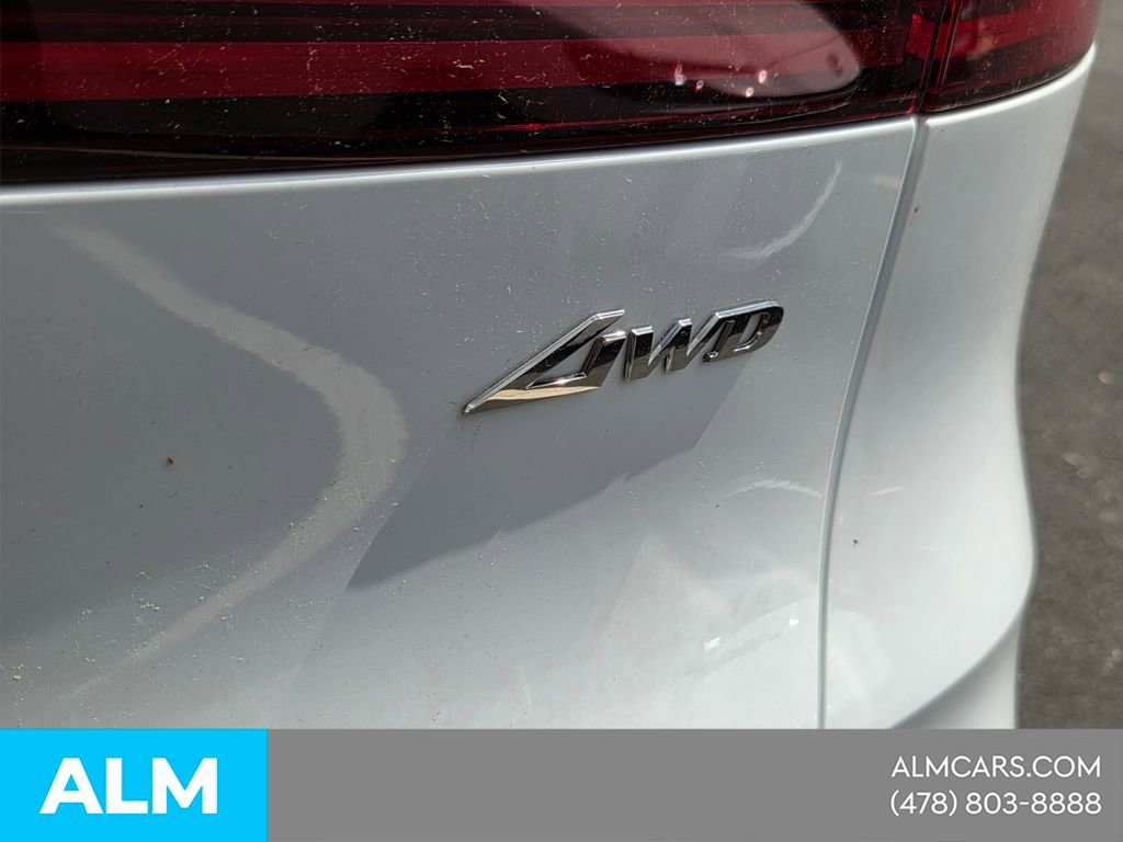 Used 2026 Genesis GV70 2.5T Advanced image 12