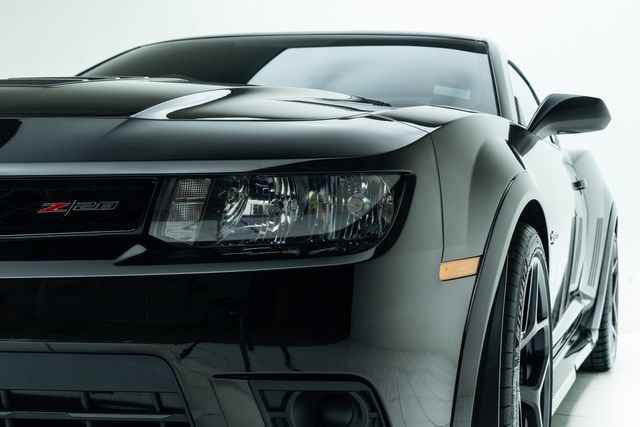 Used 2015 Chevrolet Camaro Z/28 RWD image 11