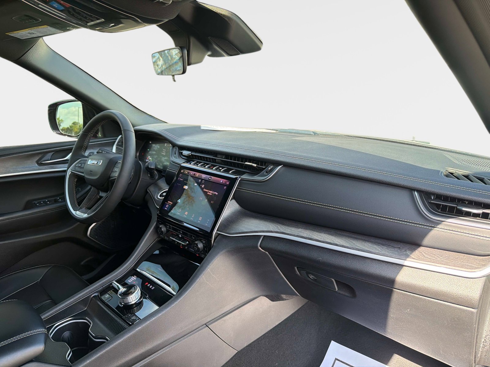 Used 2025 Jeep Grand Cherokee Limited 4xe image 25