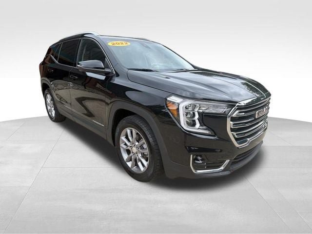 Used 2022 GMC Terrain SLT w/ Tech Package AWD/4WD image 3