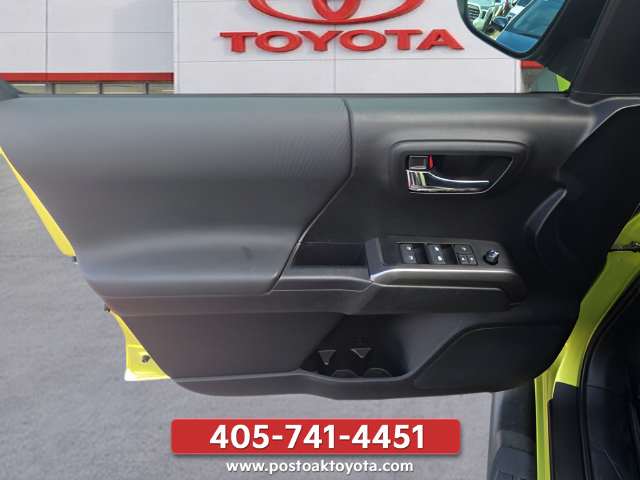 Used 2023 Toyota Tacoma TRD Off-Road AWD/4WD image 13