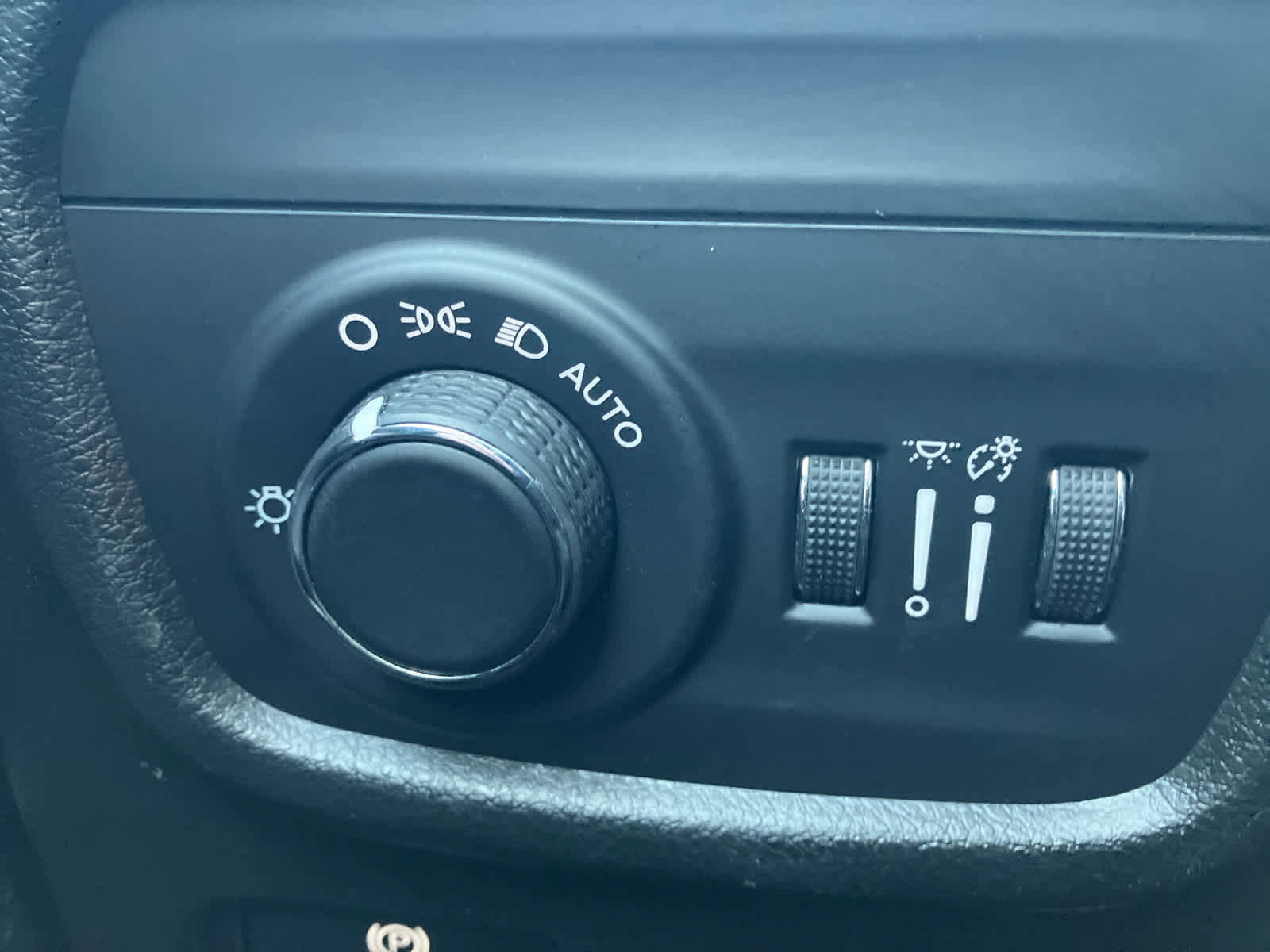 Used 2021 Jeep Grand Cherokee L Laredo w/ Luxury Tech Group I image 13