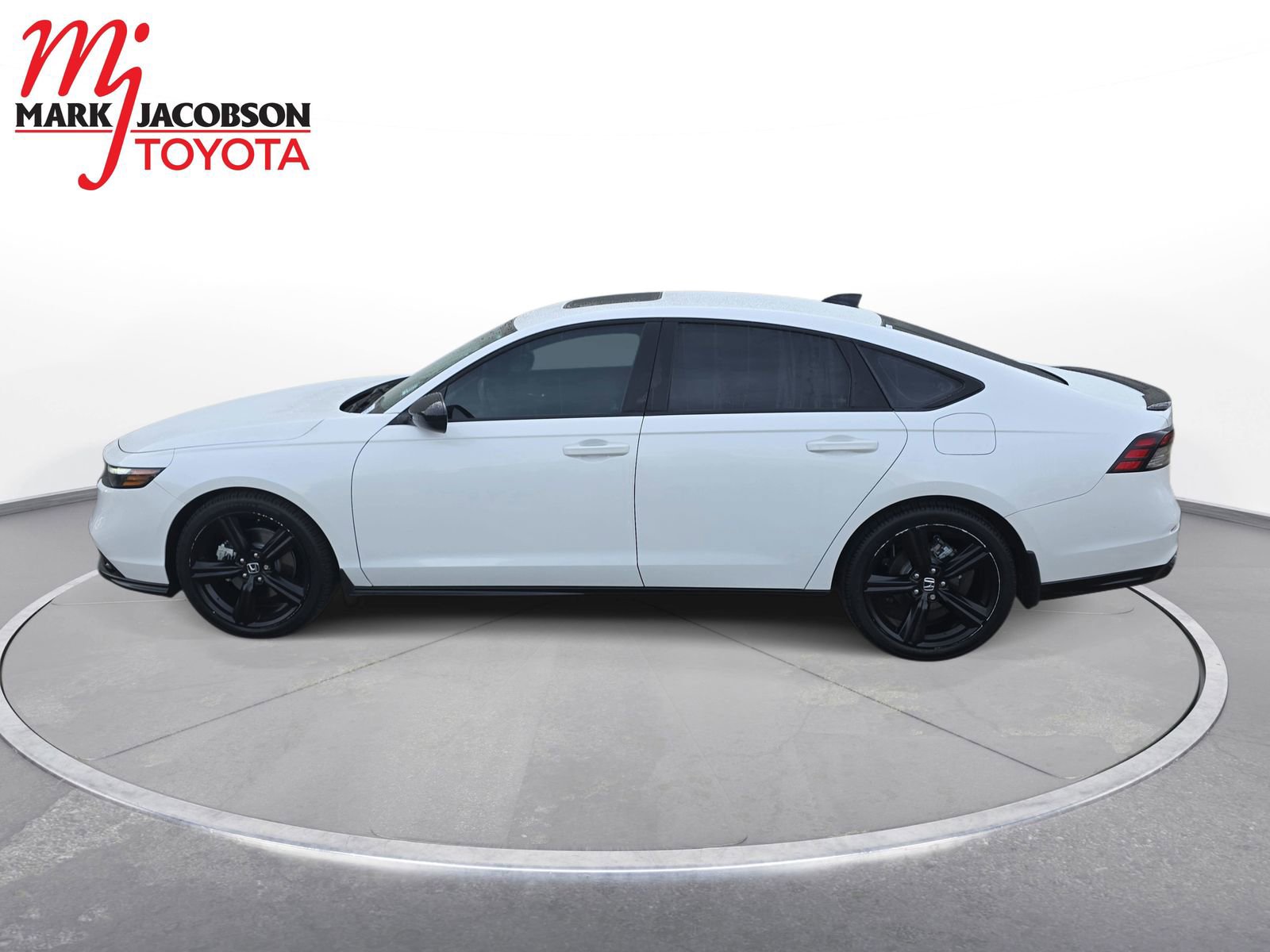 Used 2023 Honda Accord Sport image 14