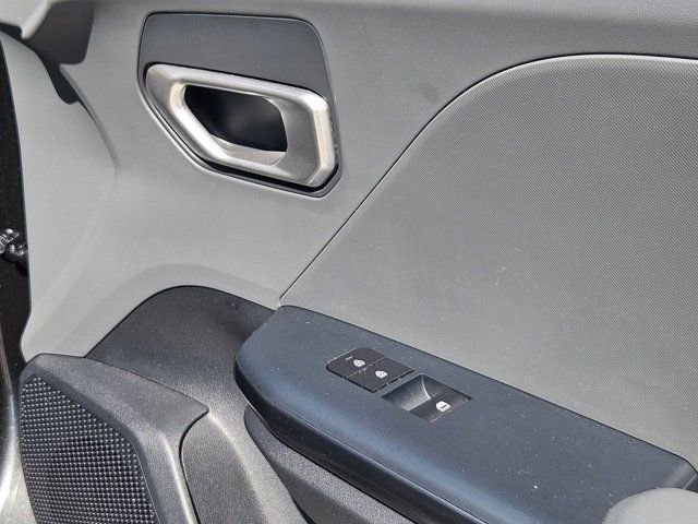 Used 2025 Kia K4 LXS image 34