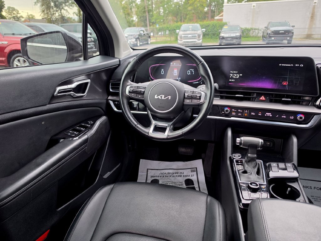 Used 2024 Kia Sportage EX FWD image 9