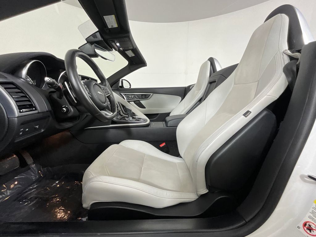 Used 2020 Jaguar F-TYPE Convertible RWD image 20