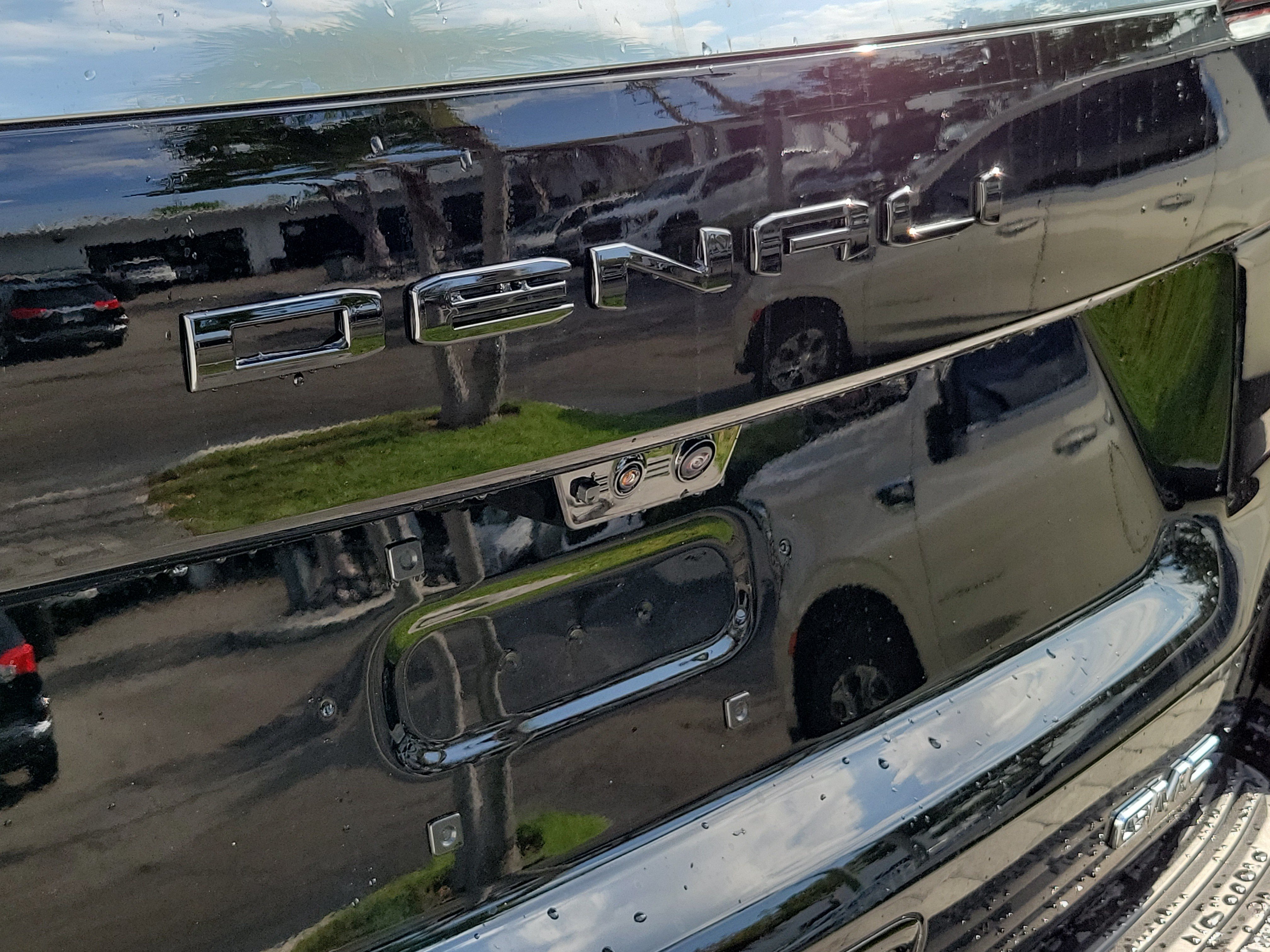 New 2026 GMC Yukon XL Denali AWD/4WD image 8
