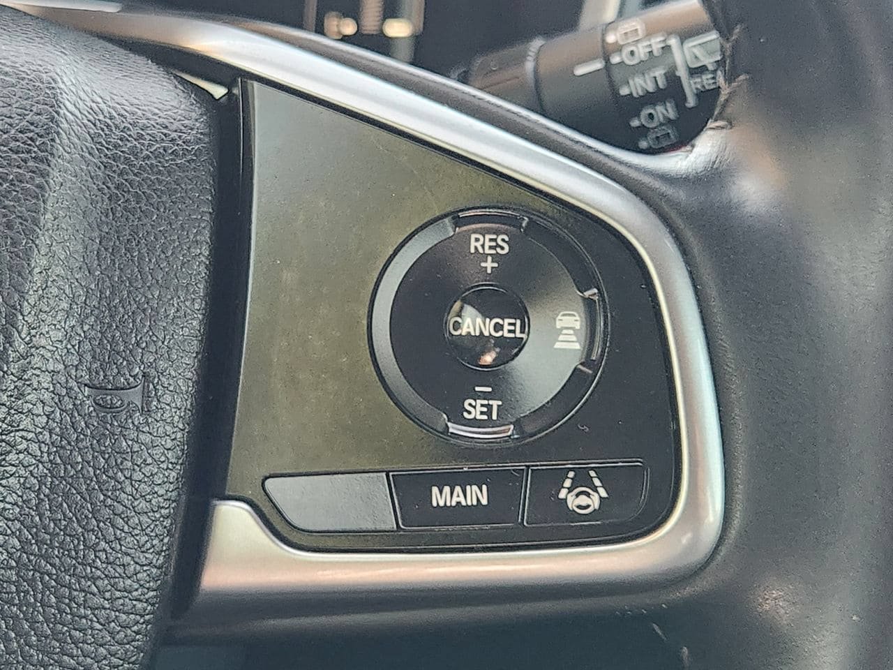 Used 2017 Honda CR-V Touring image 28