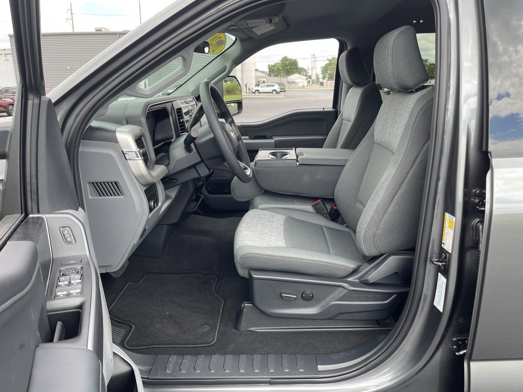 New 2026 Ford F350 4x4 Crew Cab DRW Super Duty image 20