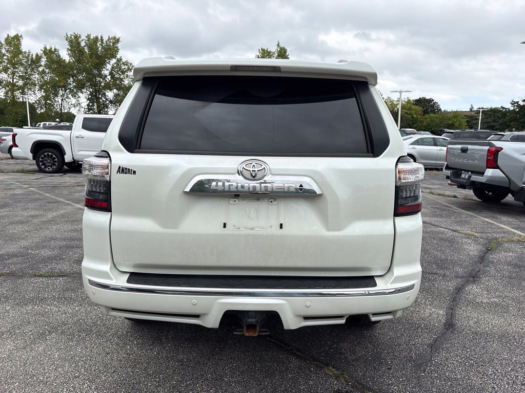 Used 2022 Toyota 4Runner Limited AWD/4WD image 4