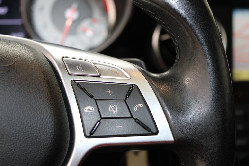 Used 2012 Mercedes-Benz SLK 350 image 37