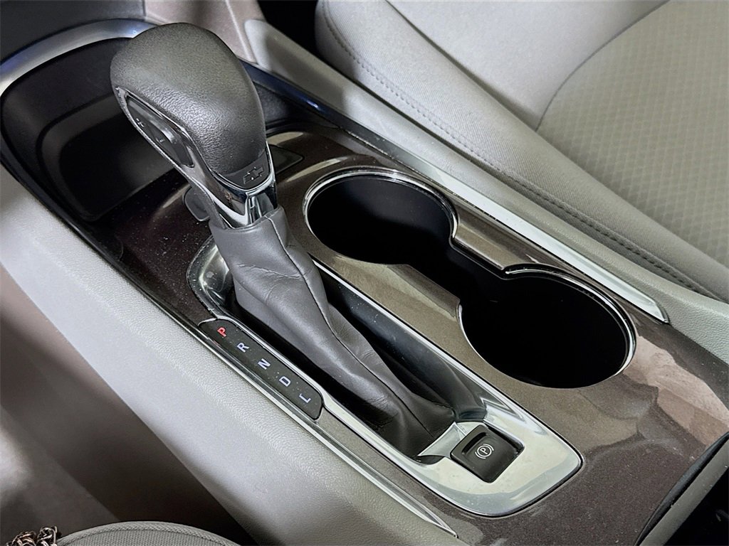 Used 2022 Chevrolet Malibu LT image 14