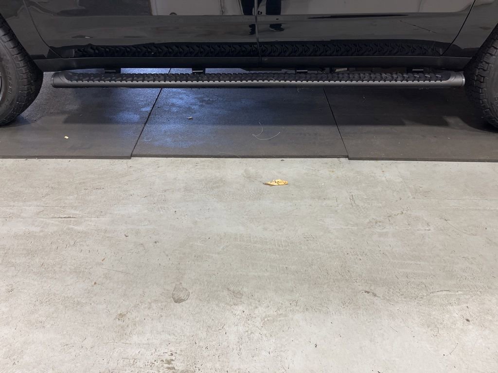 Certified 2024 Chevrolet Suburban Z71 w/ Off-Road Capability Package image 34