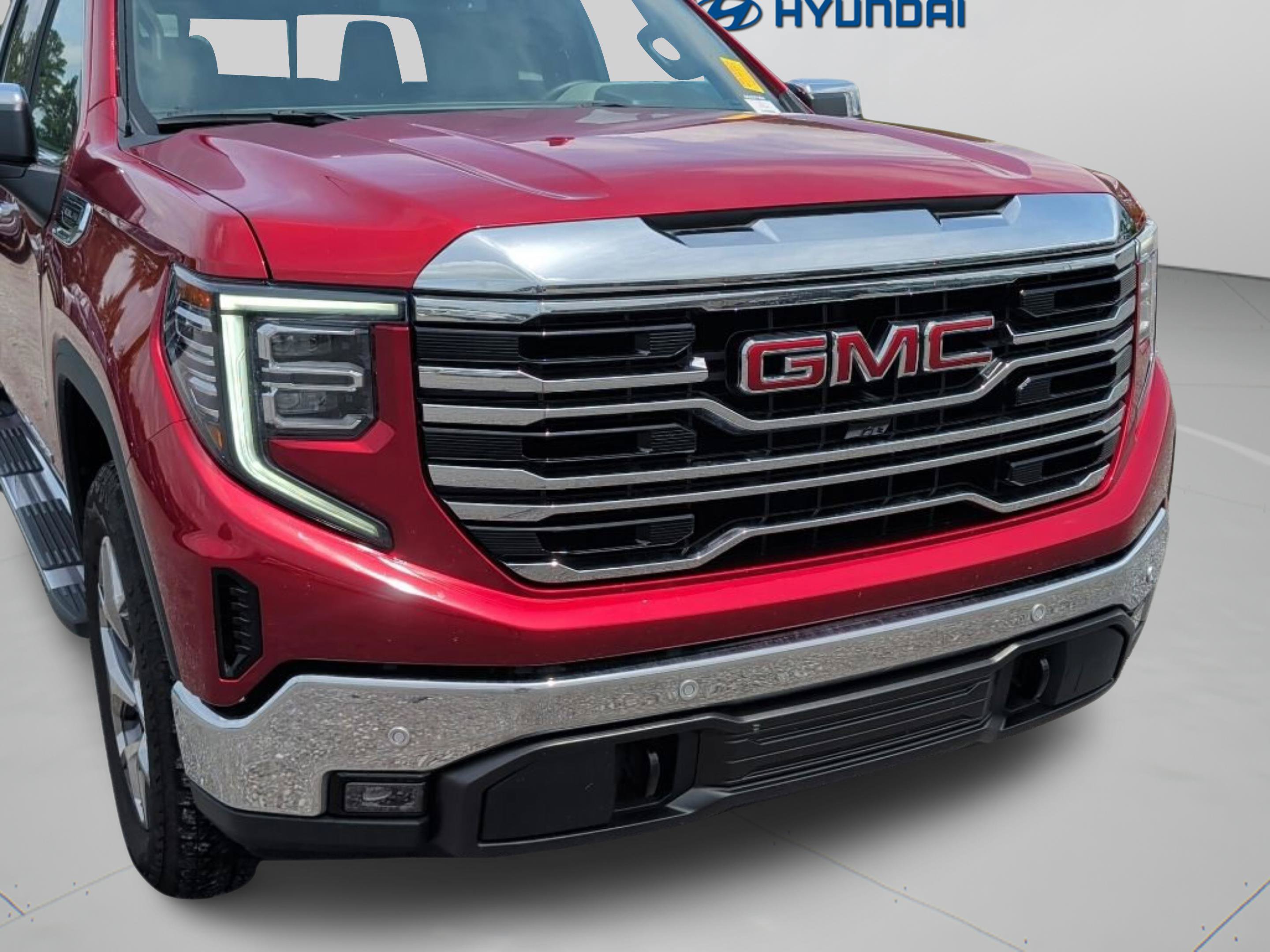 Used 2025 GMC Sierra 1500 SLT w/ SLT Premium Plus Package AWD/4WD image 44