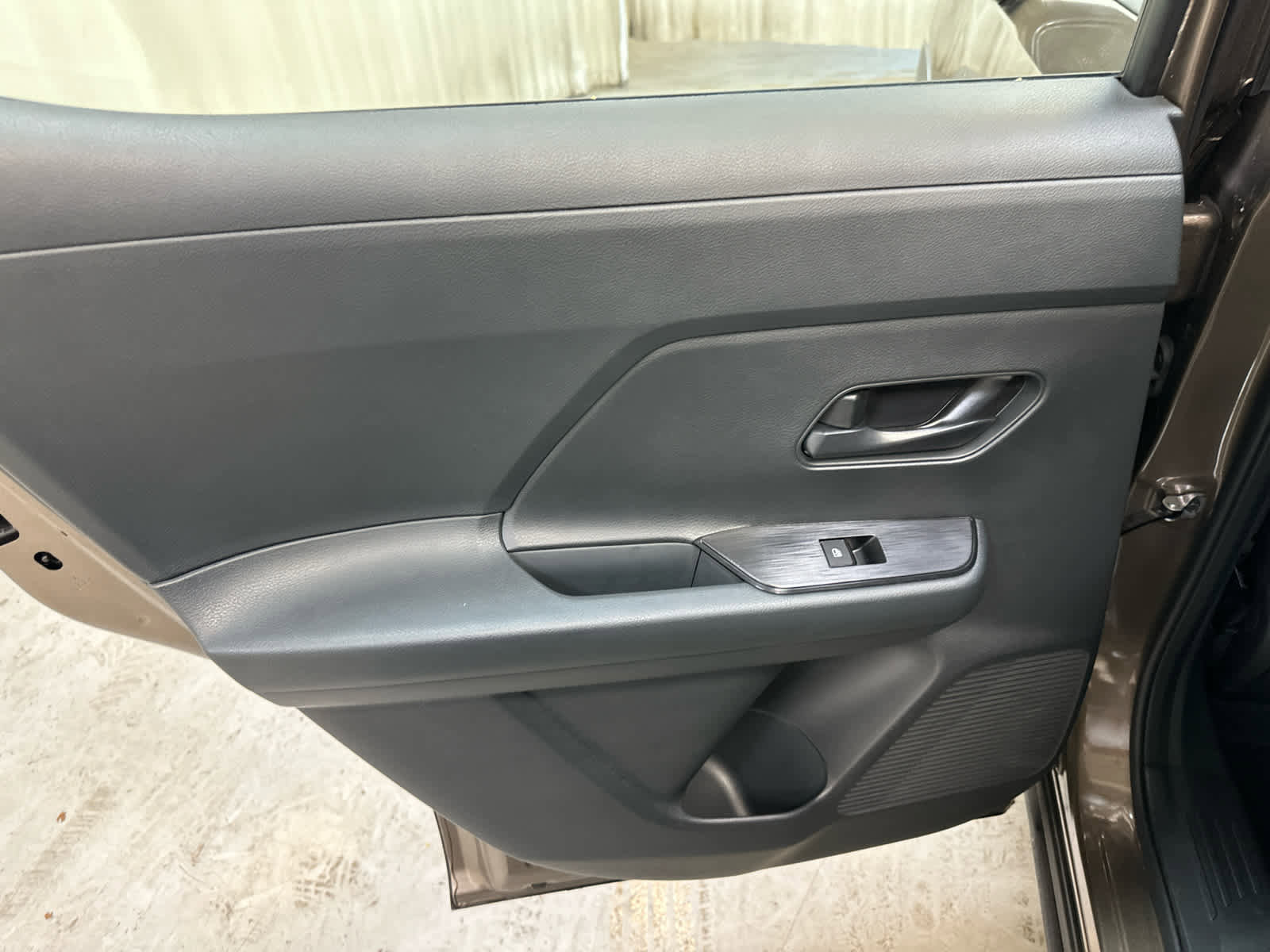 Certified 2025 Nissan Kicks S AWD/4WD image 27