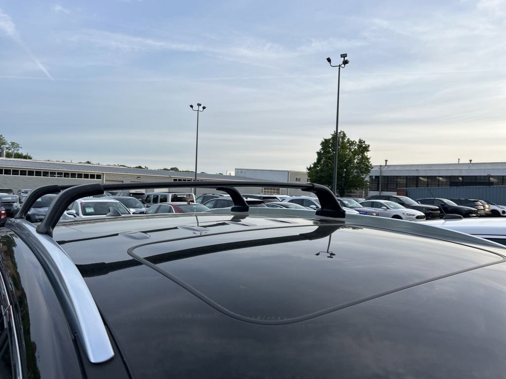 Used 2019 Buick Enclave Avenir w/ LPO, Hit The Road Package AWD/4WD image 6