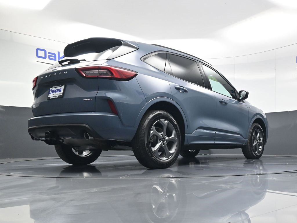 Used 2024 Ford Escape ST-Line Select w/ Class II Trailer Tow Package image 45