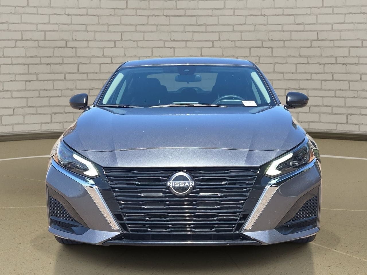 Used 2025 Nissan Altima 2.5 S FWD image 2