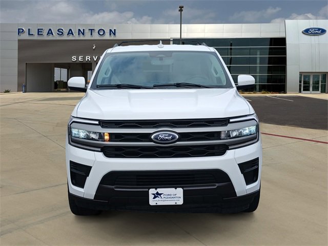 Used 2024 Ford Expedition Max XLT image 8