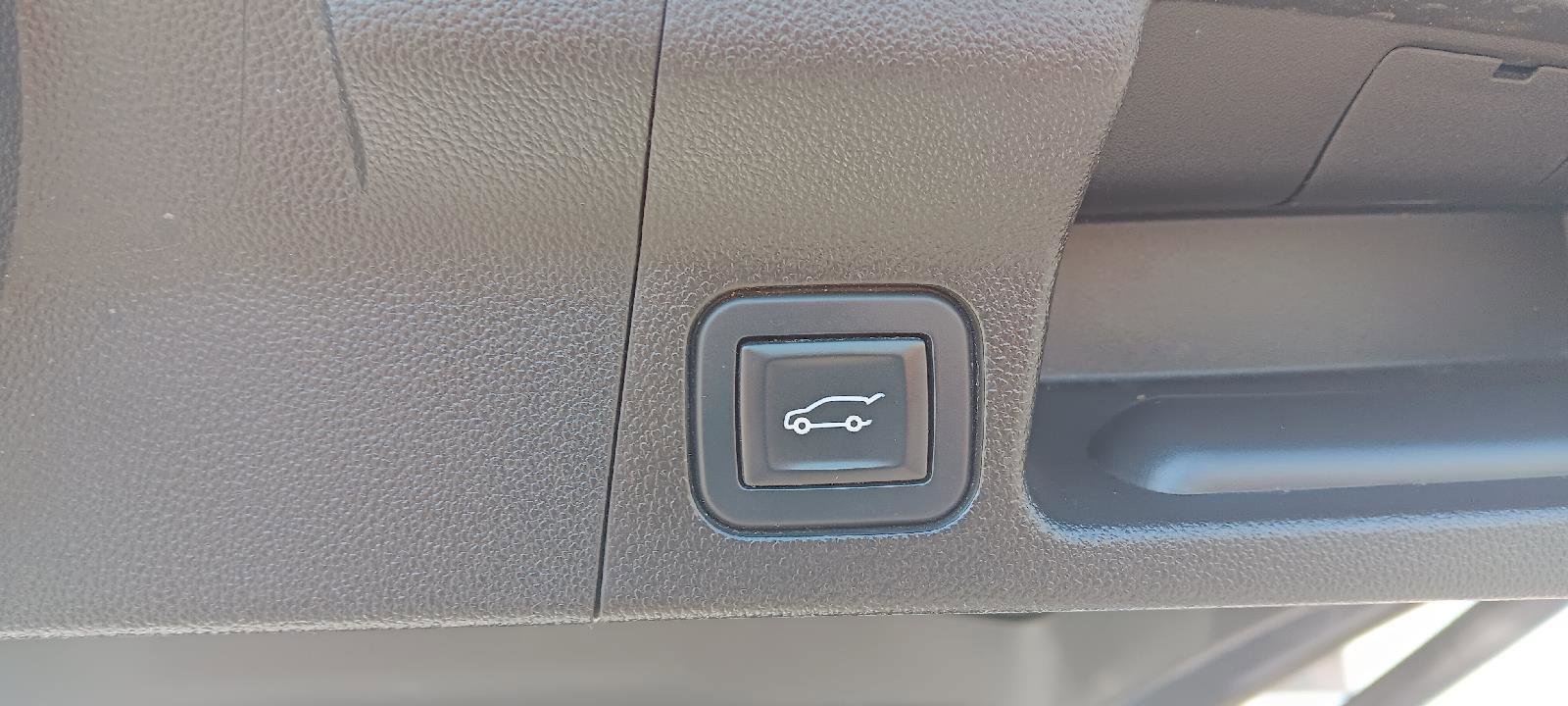 Used 2019 GMC Acadia Denali w/ Technology Package image 32